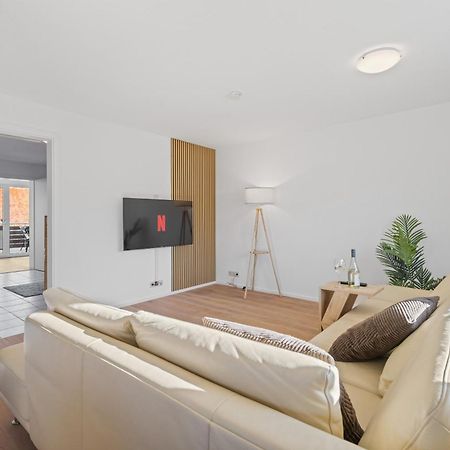 Goldcream Suites - Modern - Netflix - Free Parking غنزبرغ المظهر الخارجي الصورة